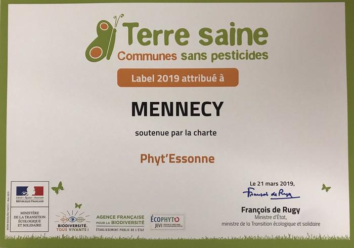 Mennecy- Label Terre saine zéro pesticide