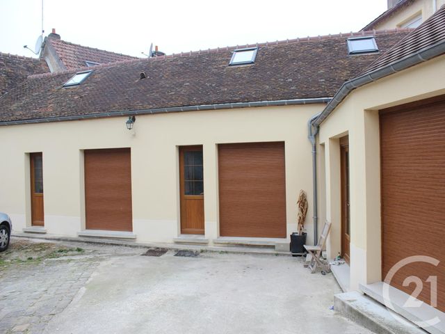 Appartement F2 à louer - 2 pièces - 48.0 m2 - ST FARGEAU PONTHIERRY - 77 - ILE-DE-FRANCE - Century 21 J.M. Conseil