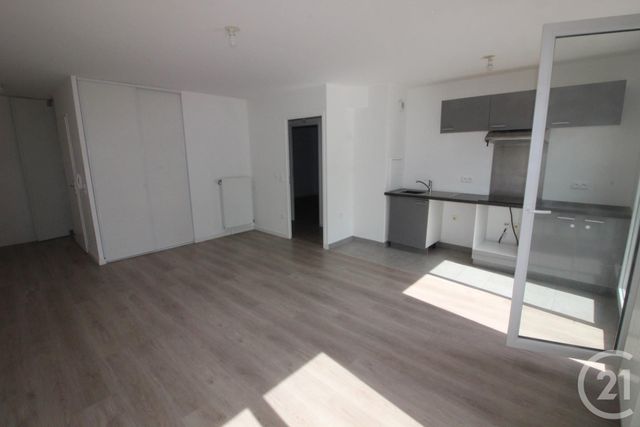 Appartement F3 à vendre - 3 pièces - 58.0 m2 - MENNECY - 91 - ILE-DE-FRANCE - Century 21 J.M. Conseil