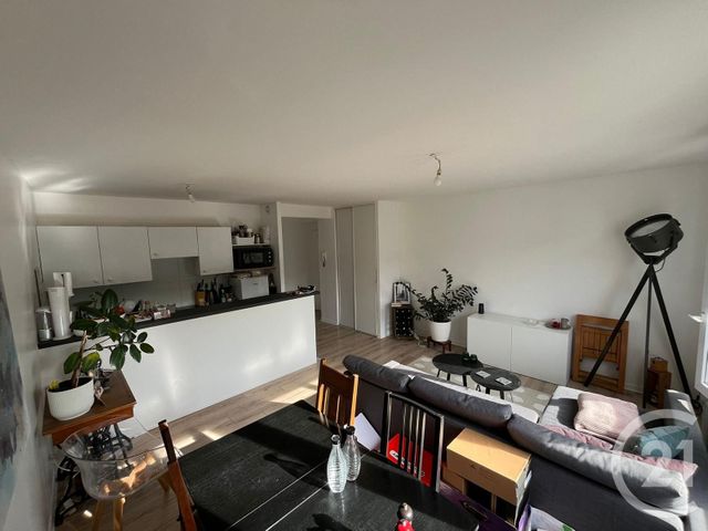 Appartement F2 à vendre - 2 pièces - 43.8 m2 - MENNECY - 91 - ILE-DE-FRANCE - Century 21 J.M. Conseil