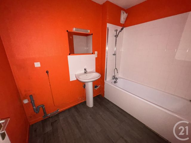 Appartement F4 à vendre - 4 pièces - 90.5 m2 - MENNECY - 91 - ILE-DE-FRANCE - Century 21 J.M. Conseil