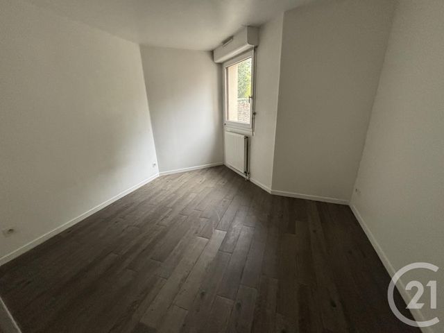 Appartement F4 à vendre - 4 pièces - 90.5 m2 - MENNECY - 91 - ILE-DE-FRANCE - Century 21 J.M. Conseil